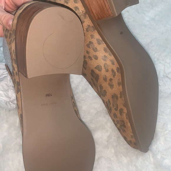 NWT Matisse cutout suede booties - Picture 10 of 11